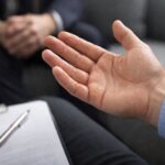 Dlaczego przy stresie pocą się dłonie, a nie całe ciało