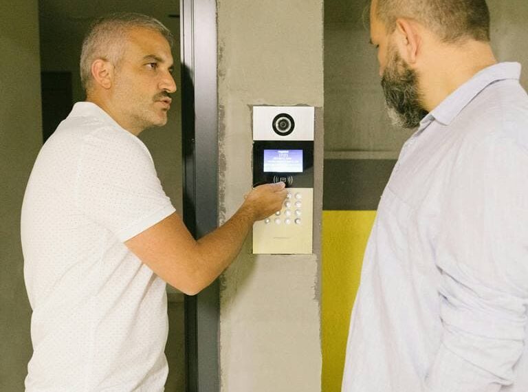 alarm antywłamaniowy (1)